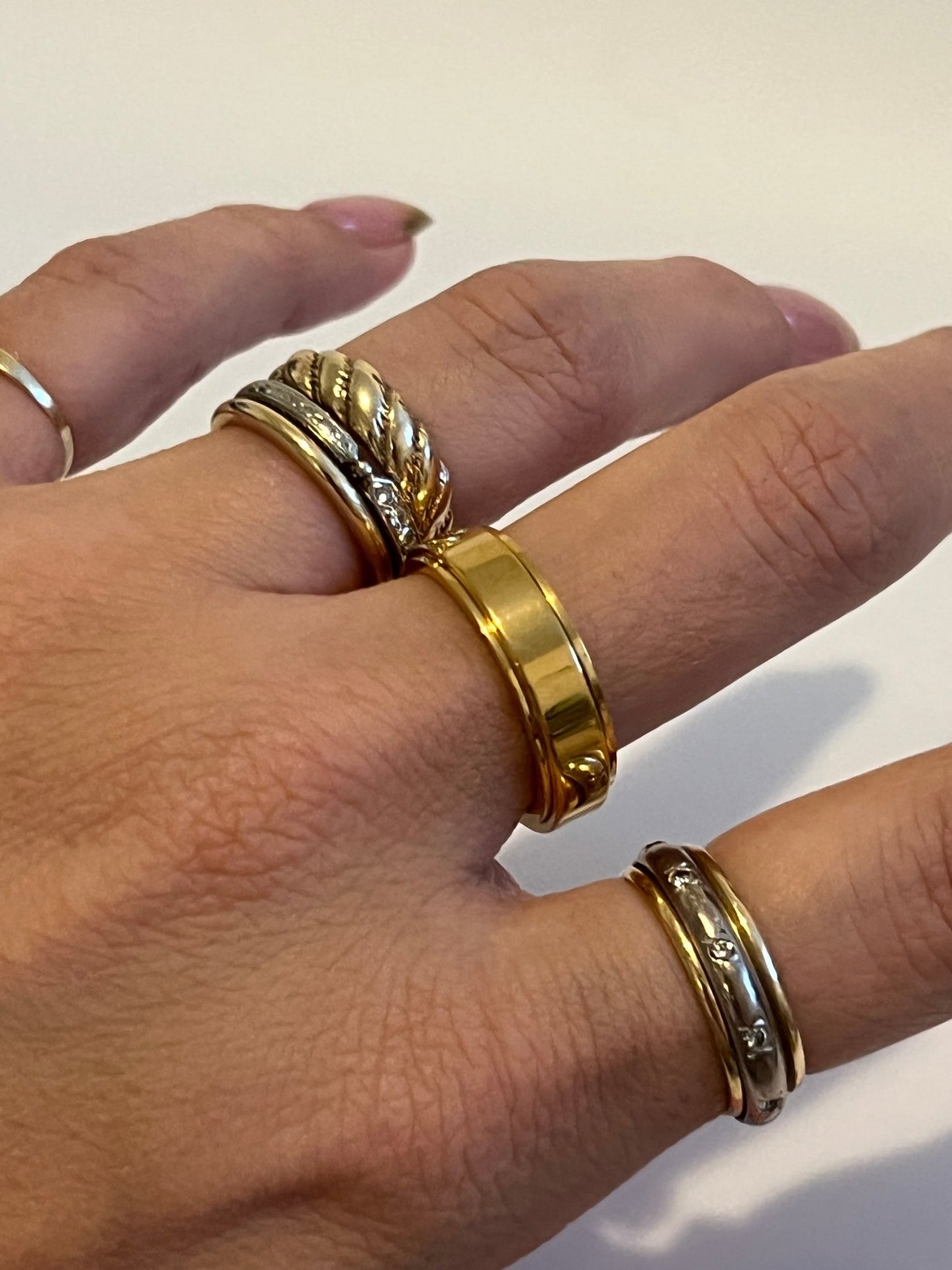 classic remedy ring - gldn grl