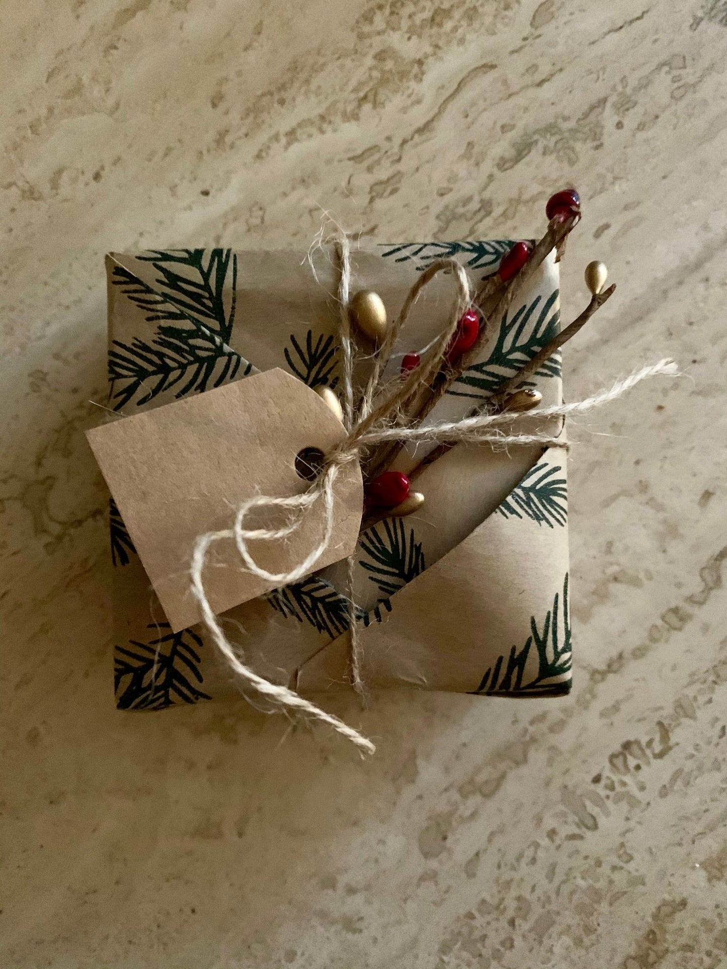 gldn grl holiday gift wrapping