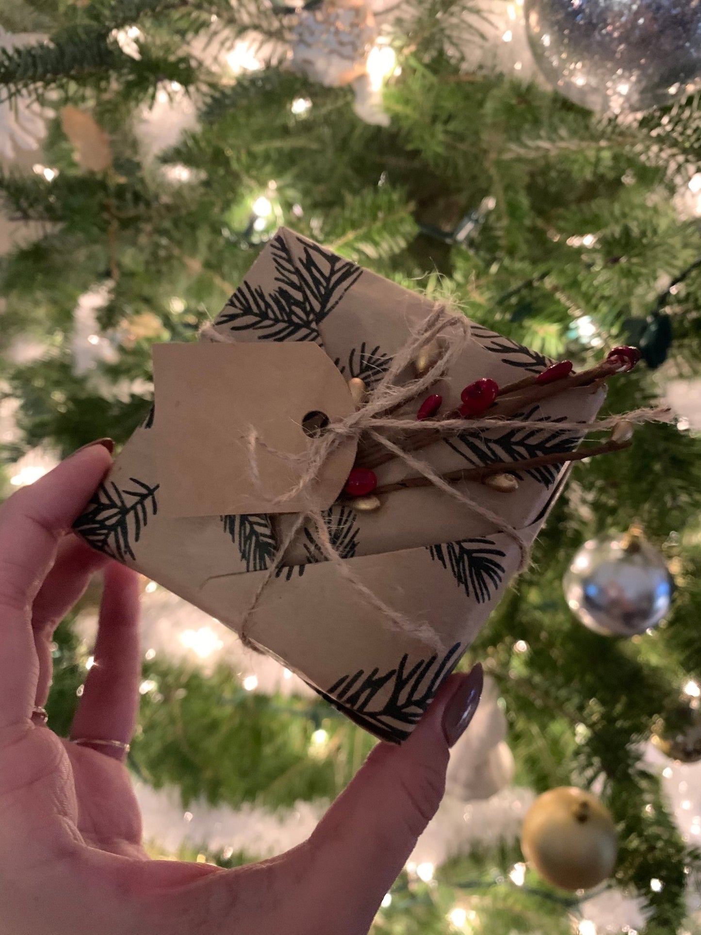holiday gift wrapping