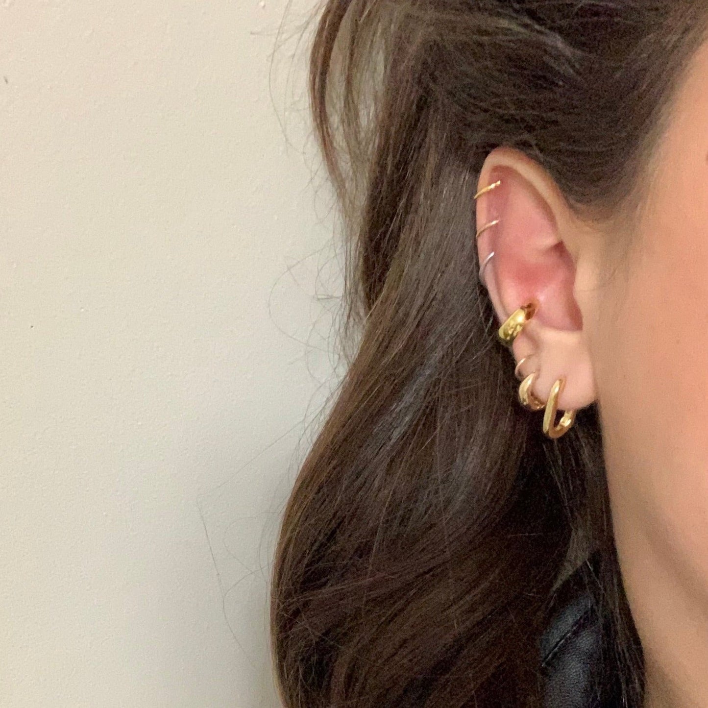 ear cuff on