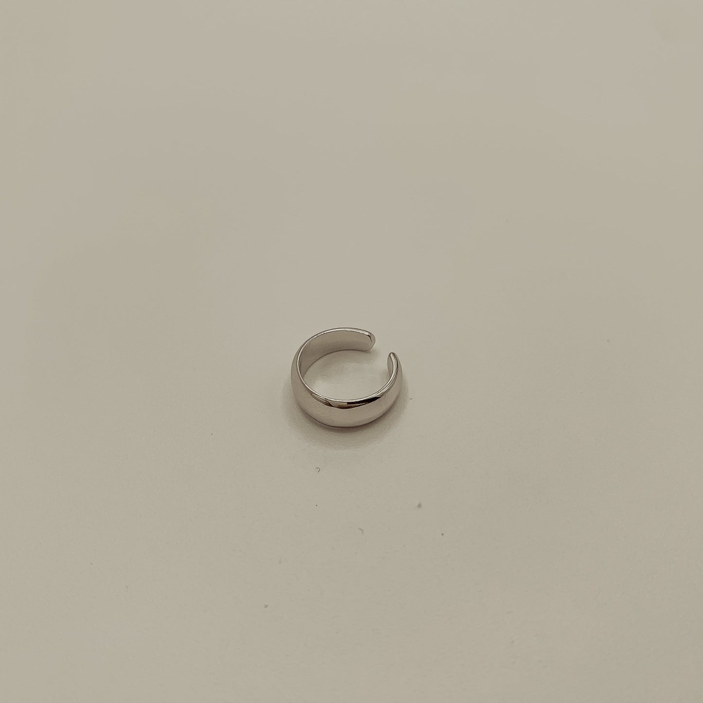 silver smooth growth ear cuff