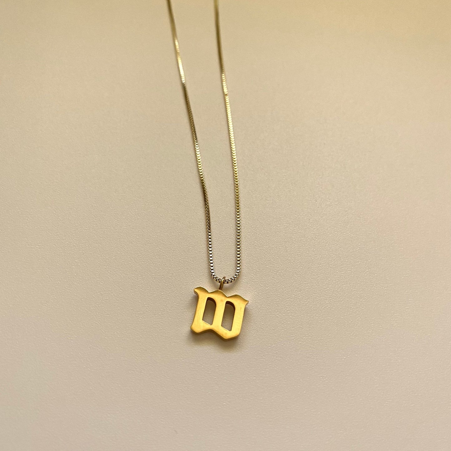 roberta pendant