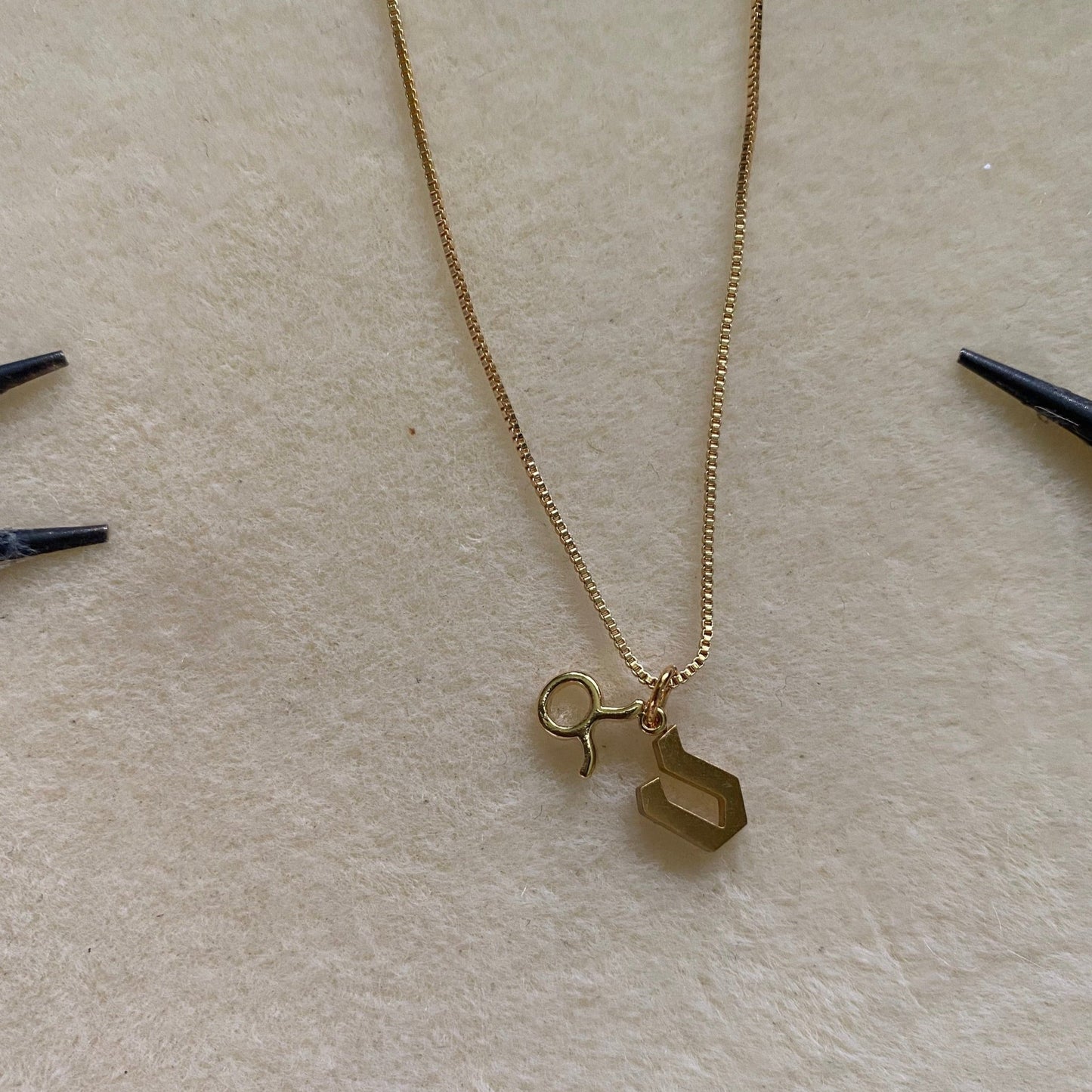 roberta pendant