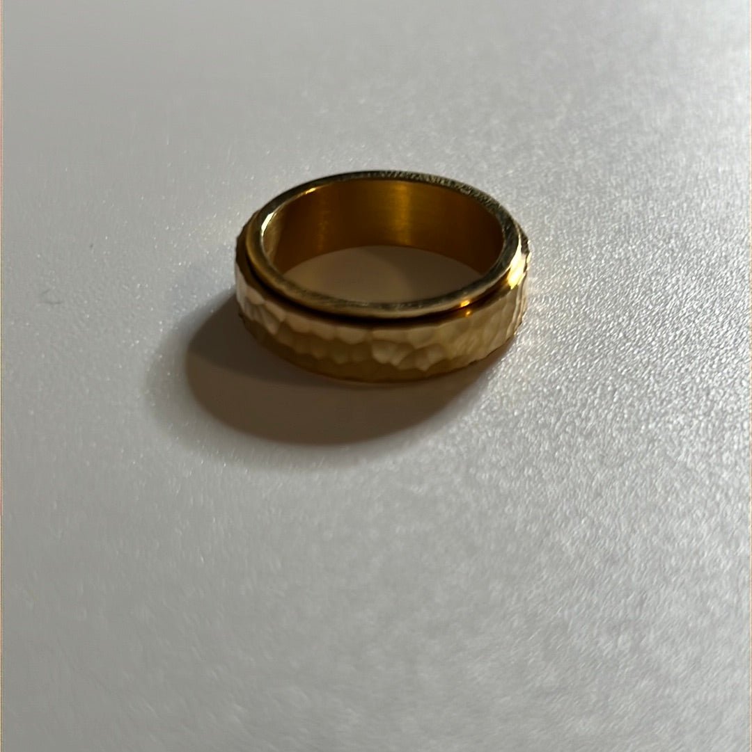 support remedy ring - gldn grl