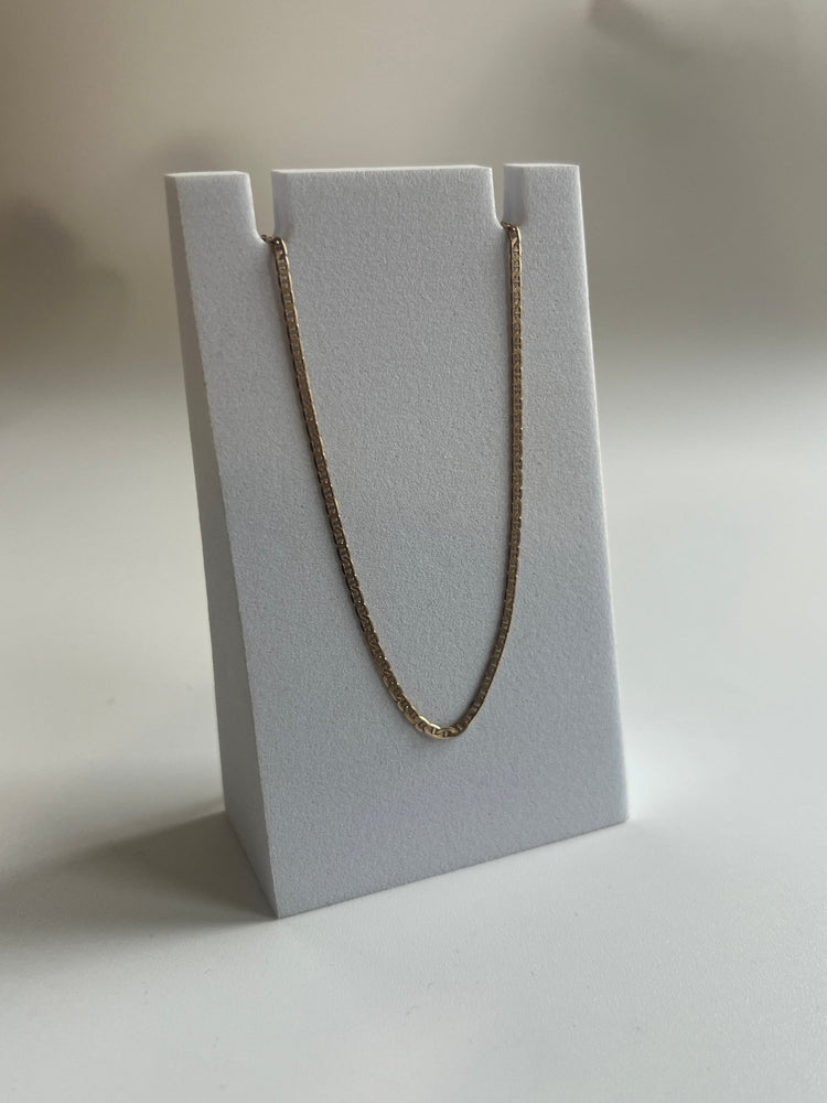 
                  
                    18k mariner chain - gldn grl
                  
                