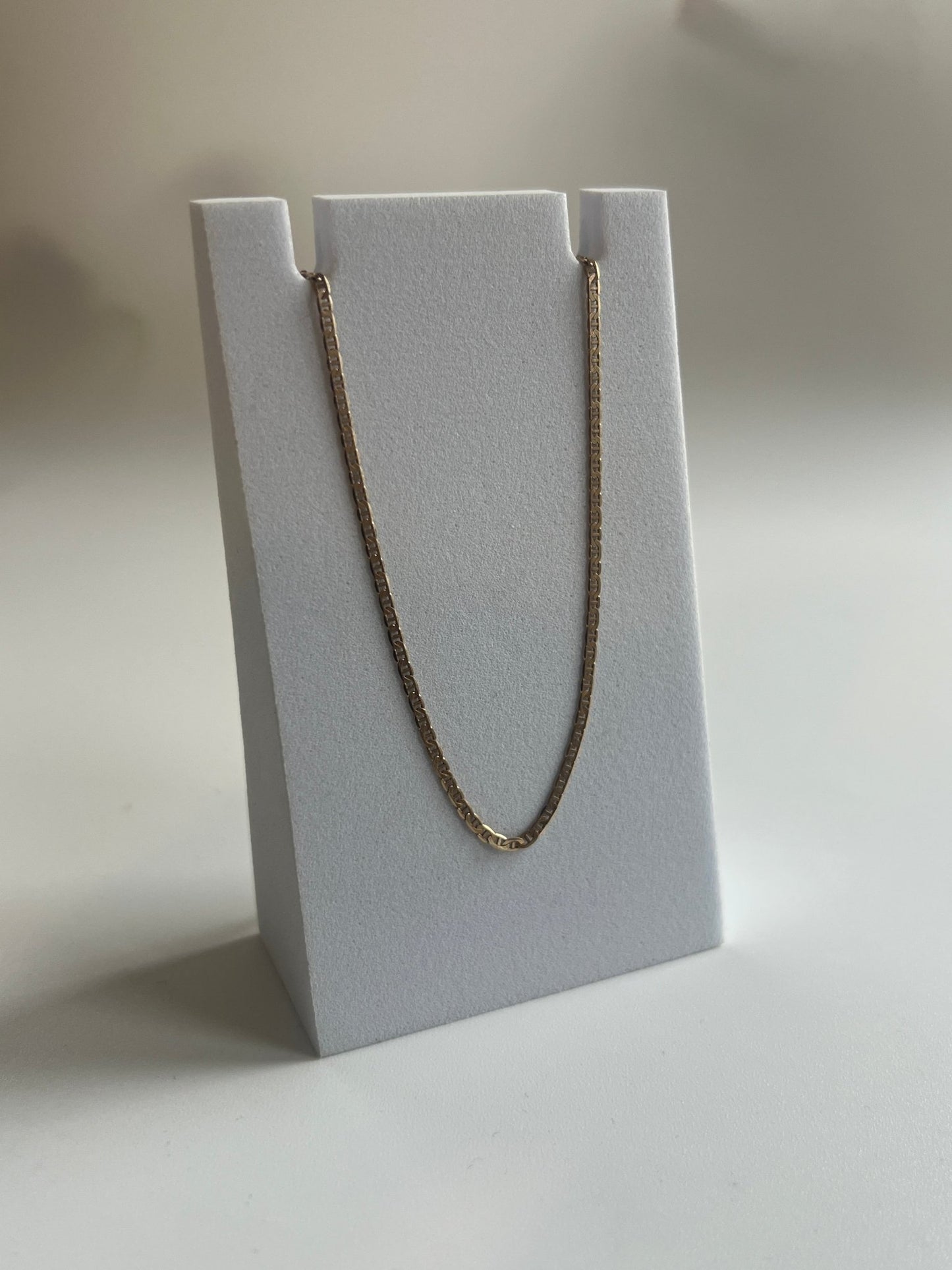 
                  
                    18k mariner chain - gldn grl
                  
                