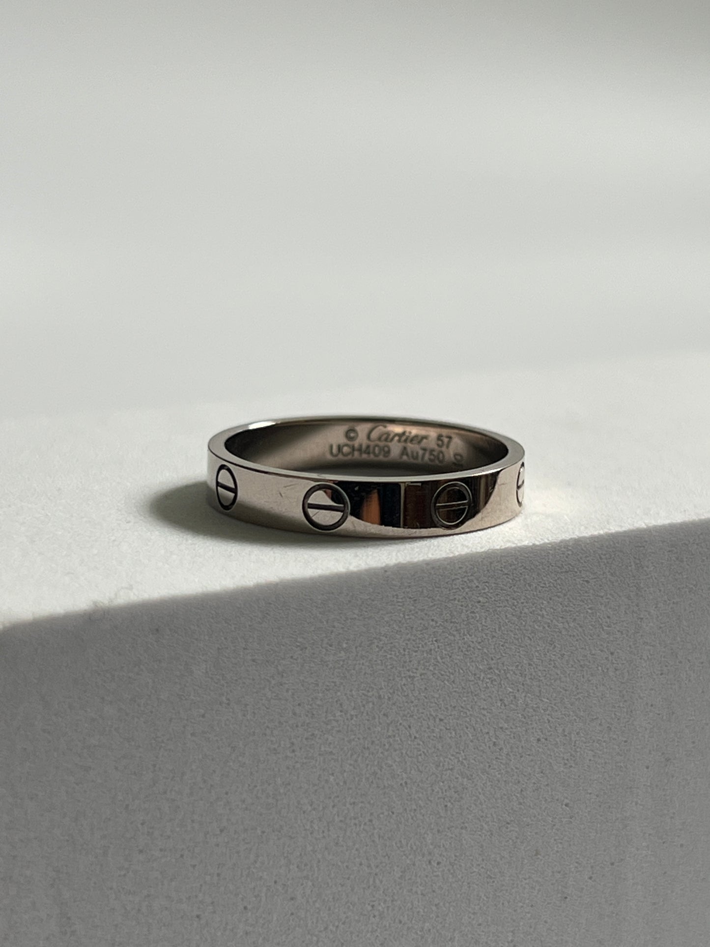 
                  
                    18k Cartier Mini Love Ring
                  
                