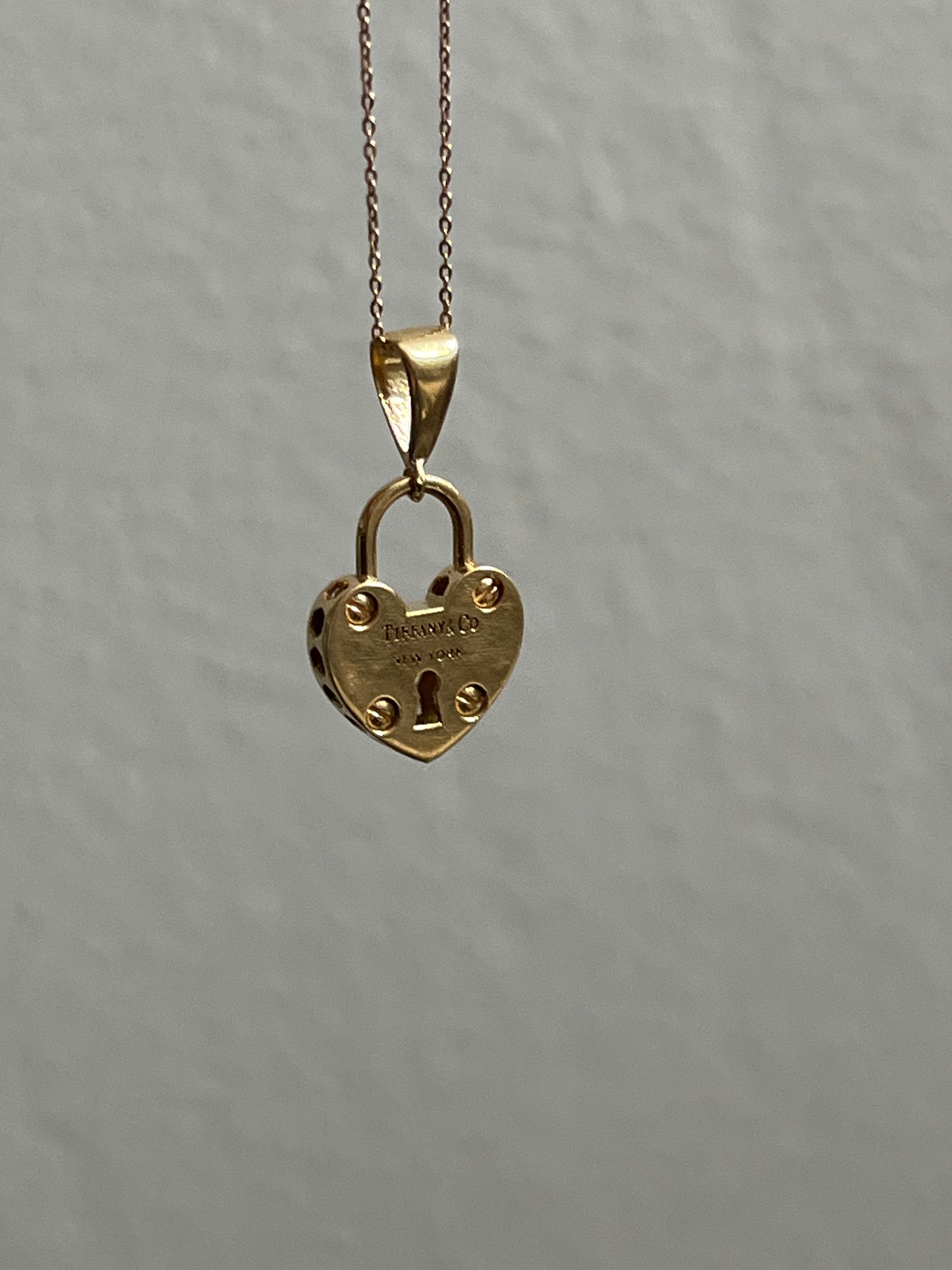 
                  
                    18k Tiffany & Co pendant
                  
                