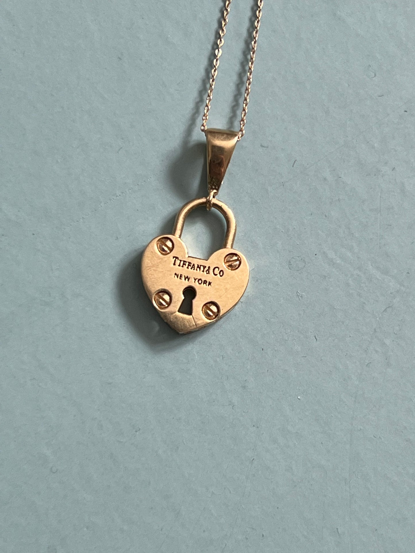 
                  
                    18k Tiffany & Co pendant
                  
                