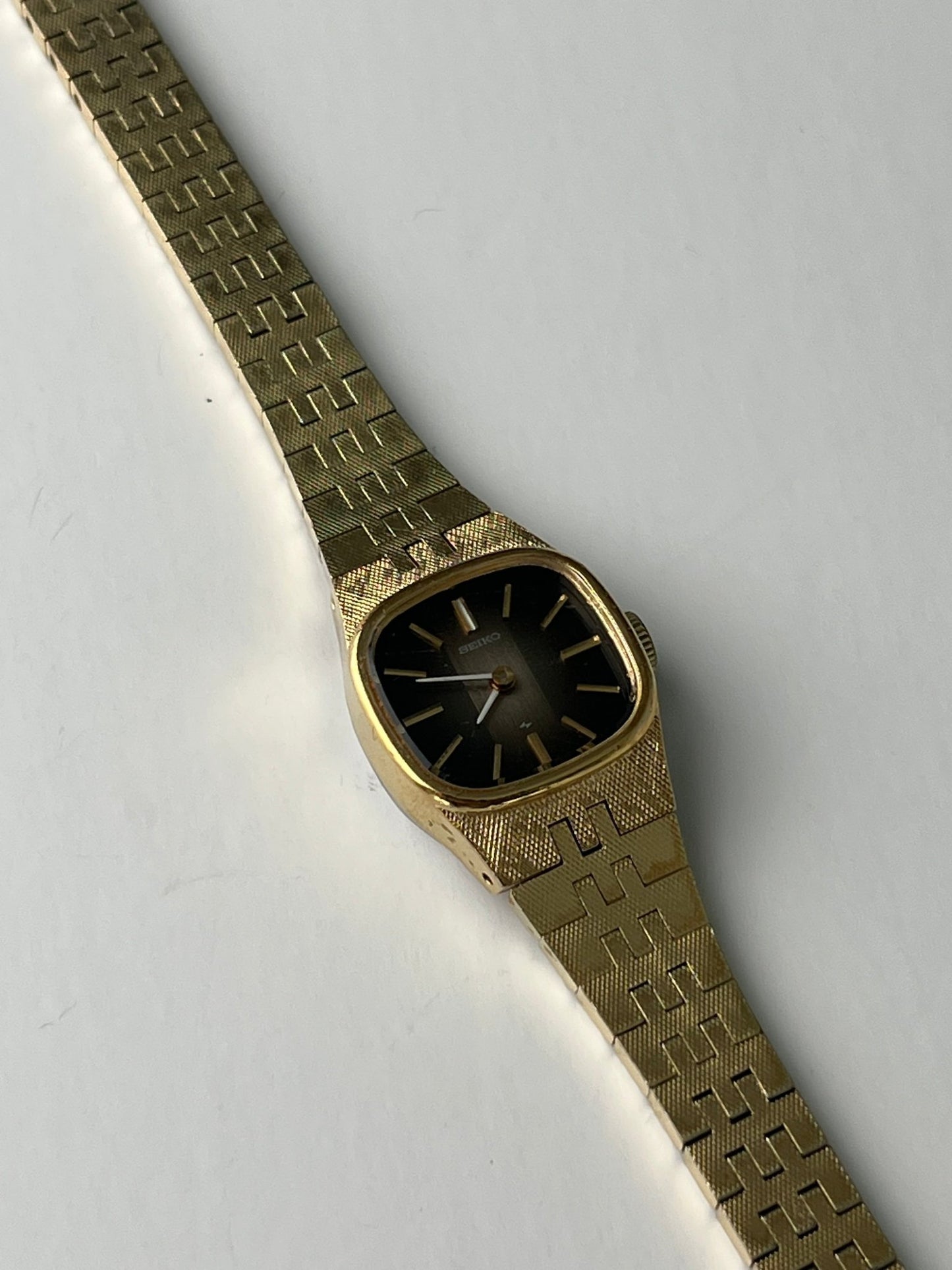 
                  
                    Brown Gradient Seiko - gldn grl
                  
                