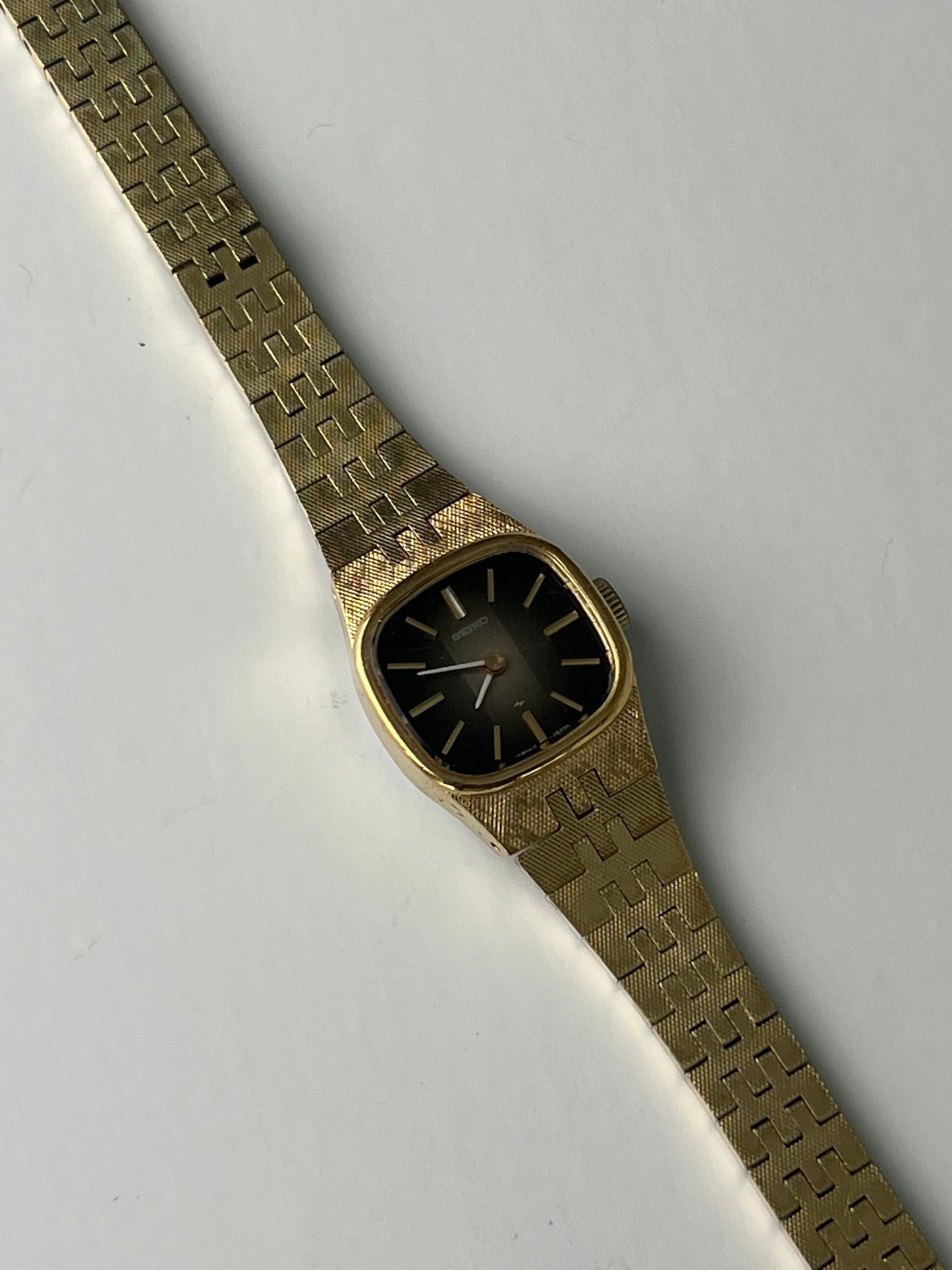 
                  
                    Brown Gradient Seiko - gldn grl
                  
                