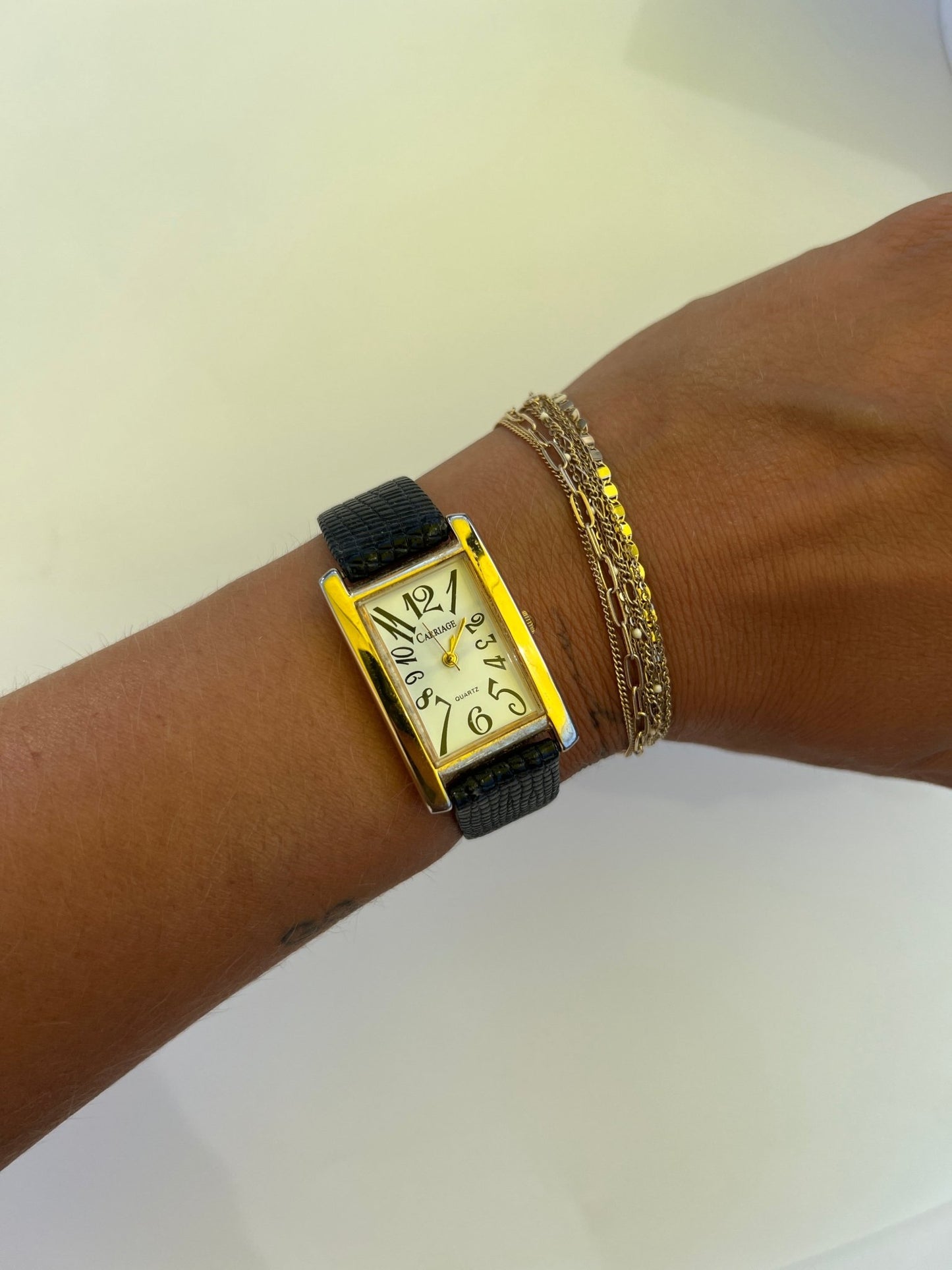 
                  
                    Carriage Watch - gldn grl
                  
                