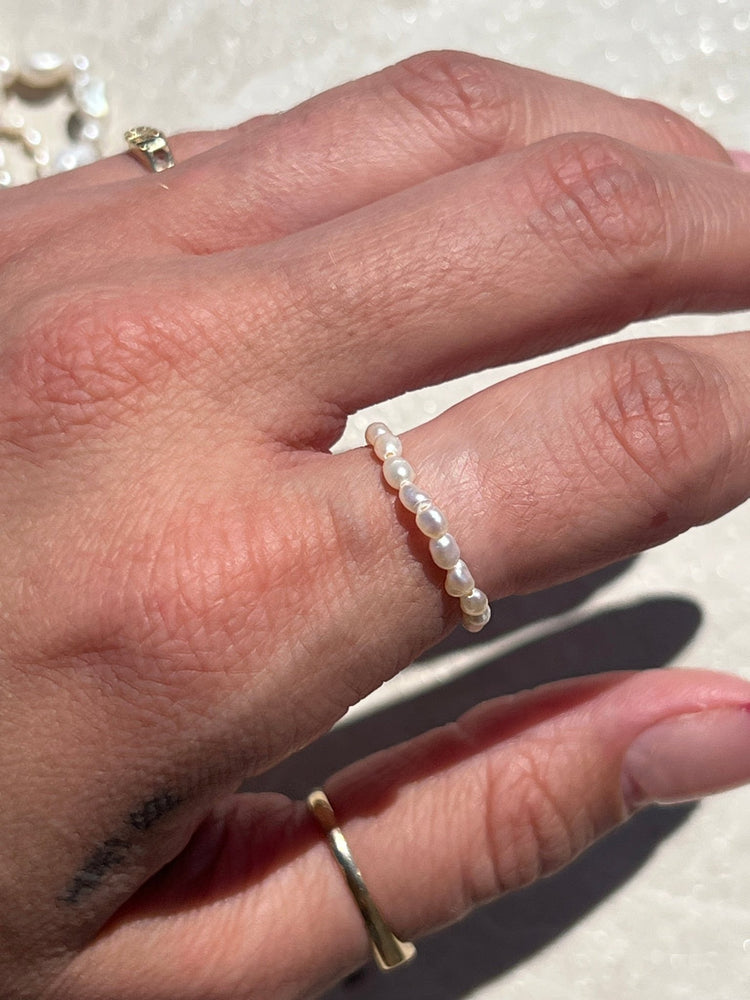 
                  
                    comfort ring - gldn grl
                  
                