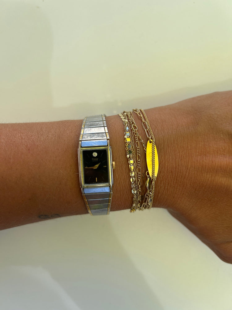 
                  
                    Pulsar watch - gldn grl
                  
                