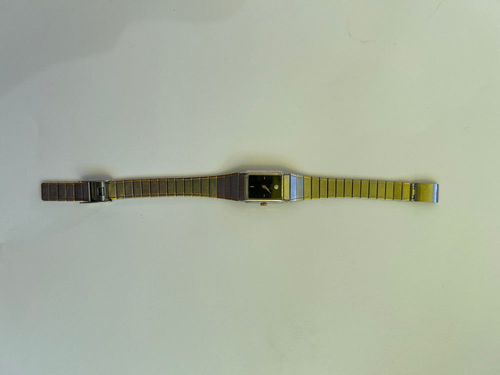 
                  
                    Pulsar watch - gldn grl
                  
                