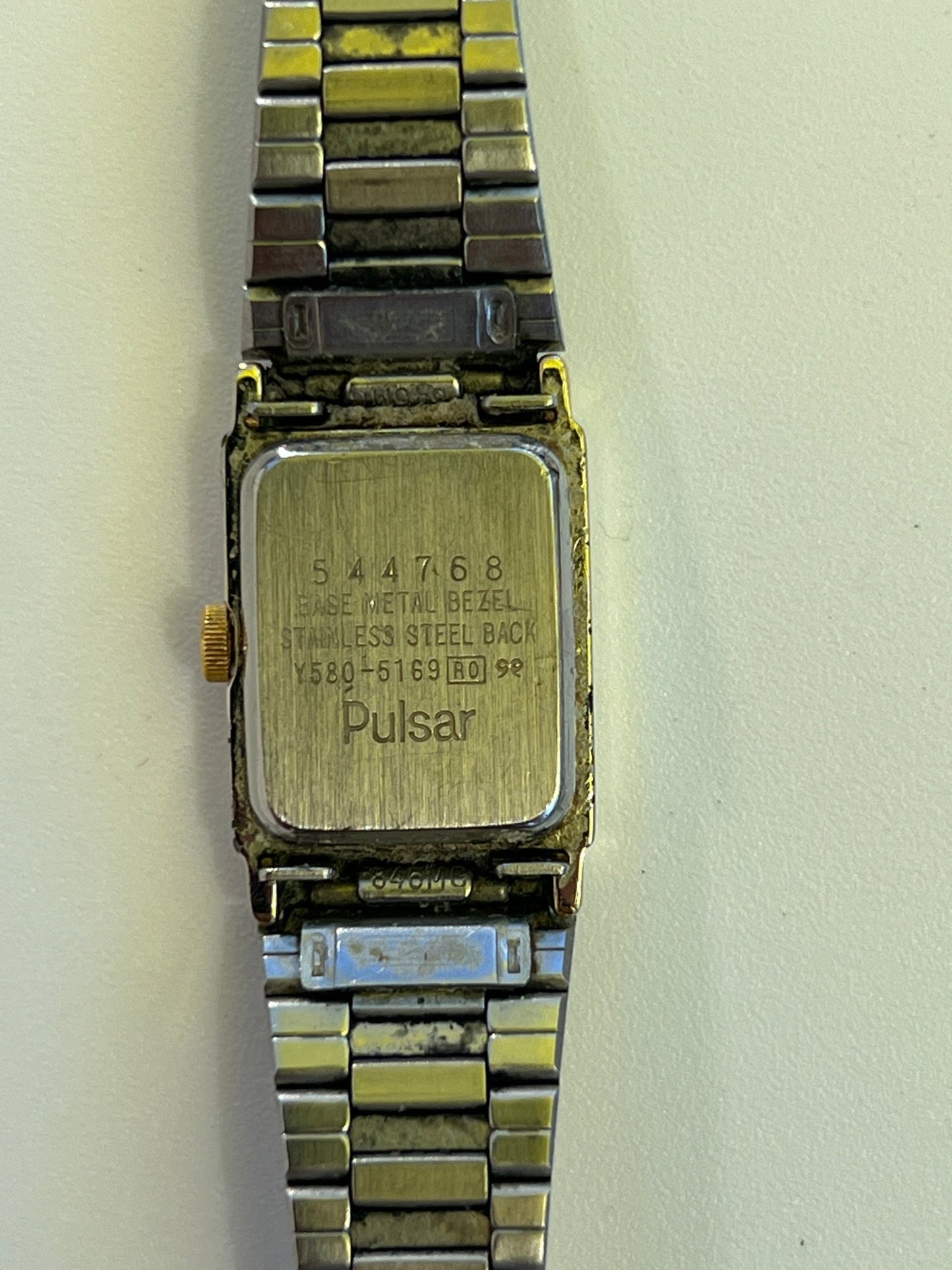 
                  
                    Pulsar watch - gldn grl
                  
                