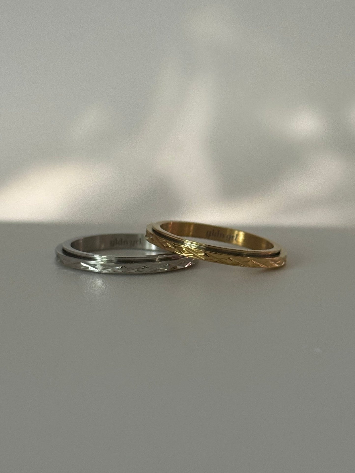 
                  
                    radiant ring - gldn grl
                  
                