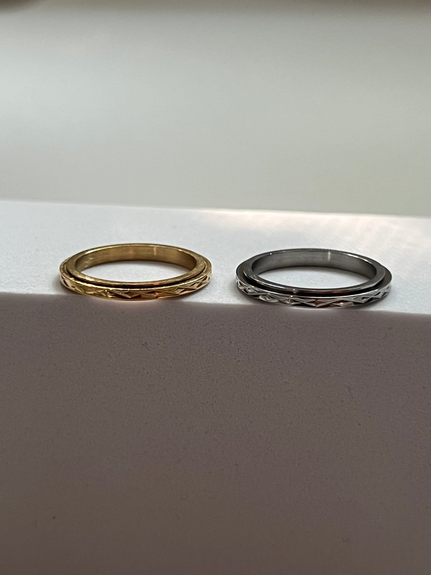 
                  
                    radiant ring - gldn grl
                  
                