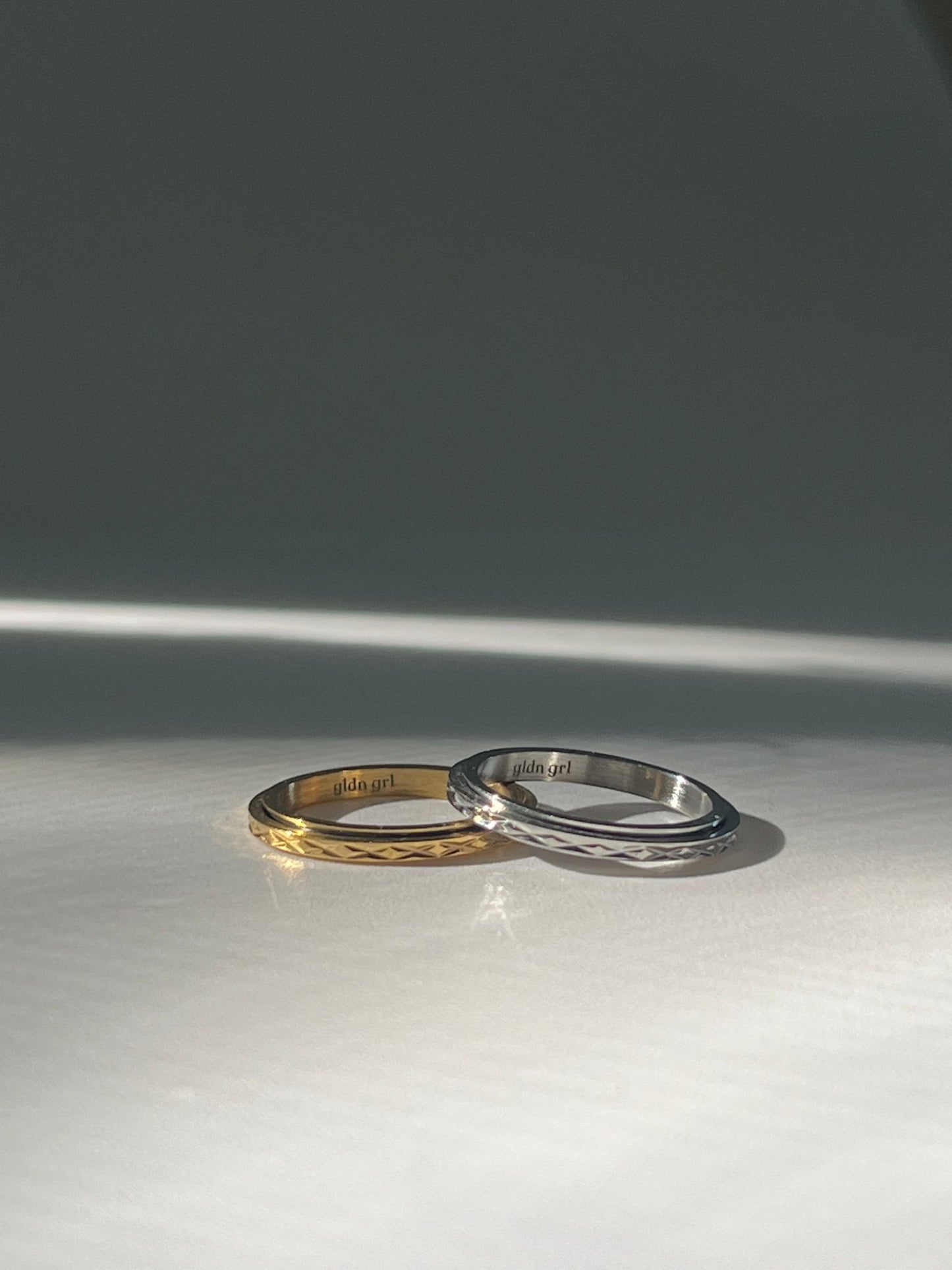 
                  
                    radiant ring - gldn grl
                  
                