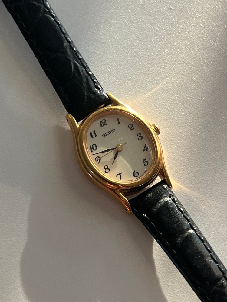 Seiko watch - gldn grl
