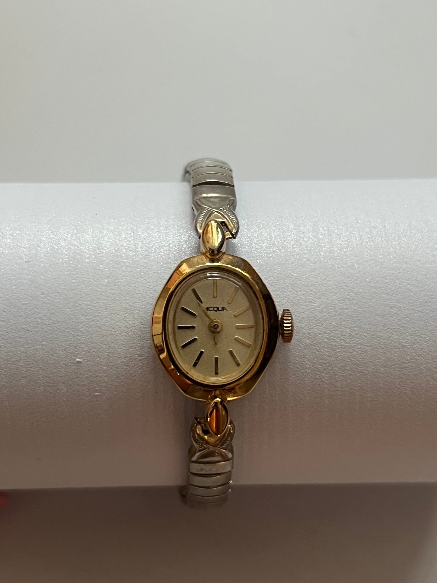 Two - tone vintage winding watch - gldn grl