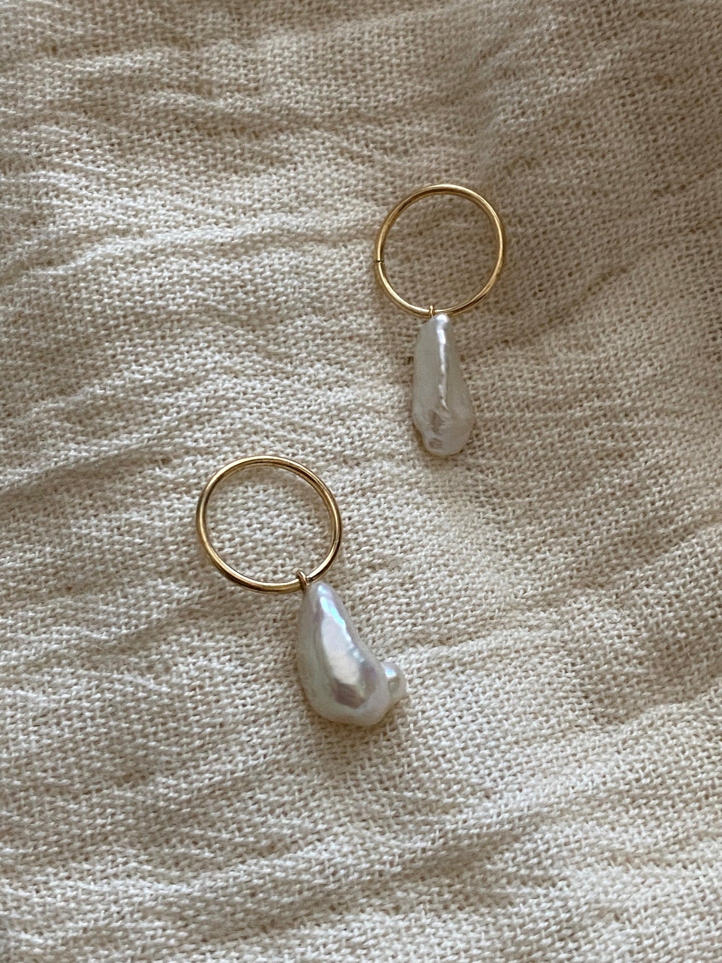 10k pearl earring