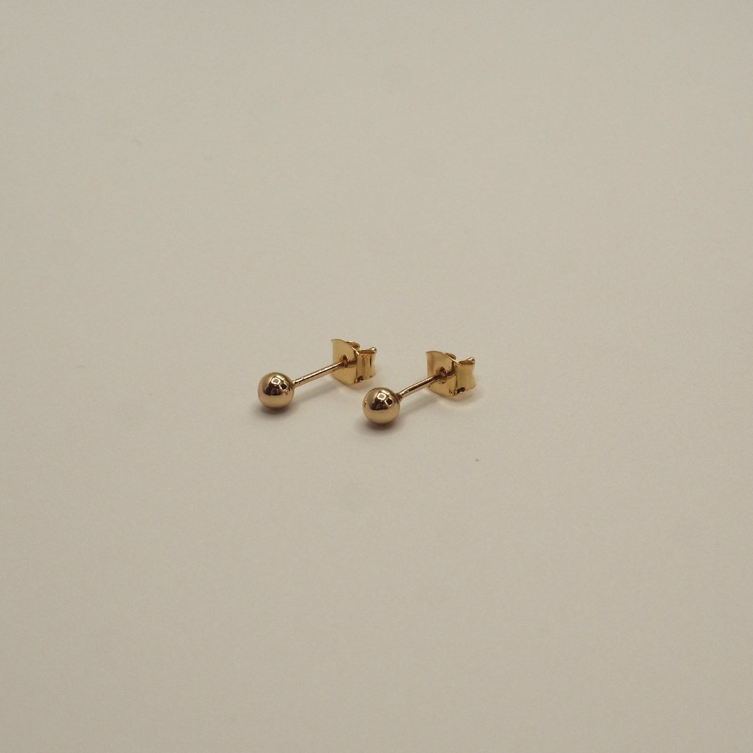 
                  
                    gold ball strength stud
                  
                